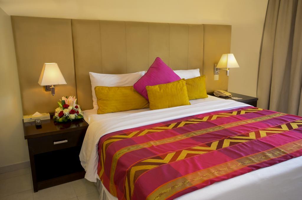 Parkside Hotel Apartment Дубай Екстериор снимка