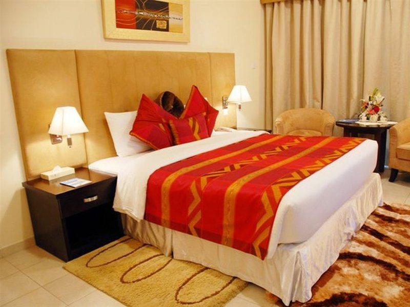 Parkside Hotel Apartment Дубай Екстериор снимка