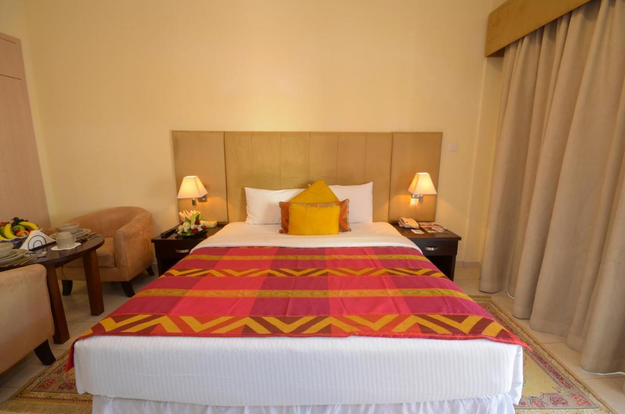 Parkside Hotel Apartment Дубай Екстериор снимка